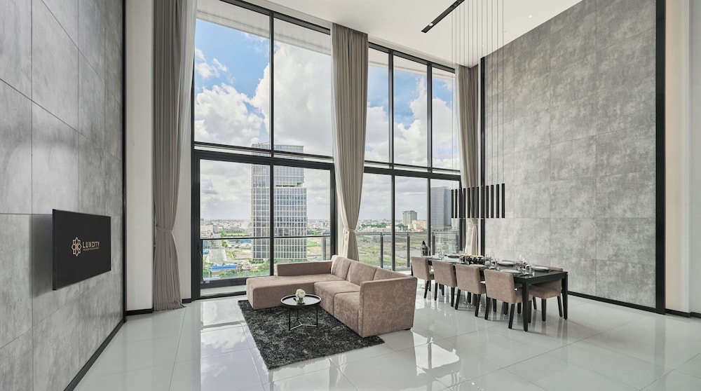 Duplex Suite - Photo 1