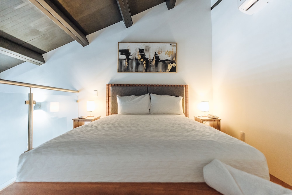 Luxury Loft, 2 Double Beds, Balcony - Photo 3