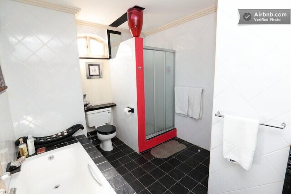 Loft Self Cater Suite photo 2