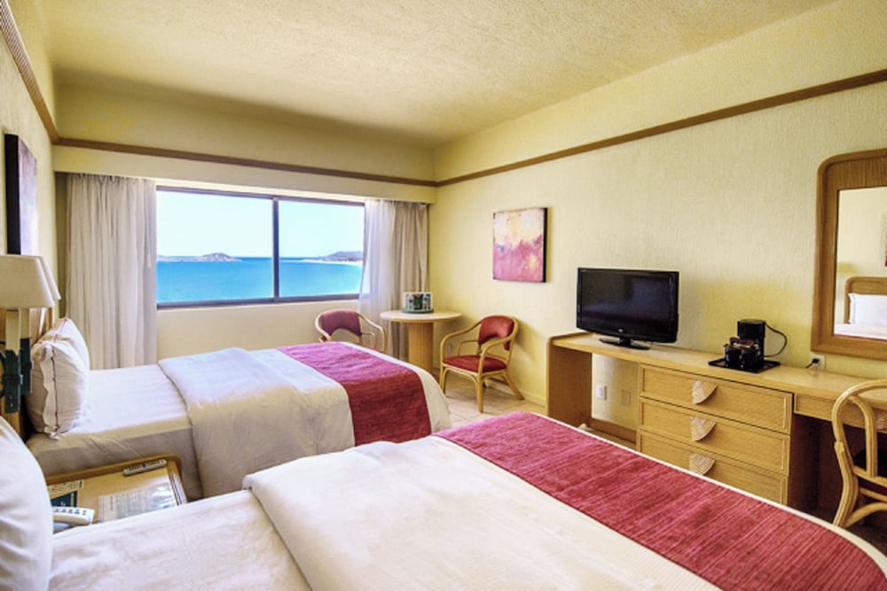Standard Room, 2 Double Beds - Photo 5