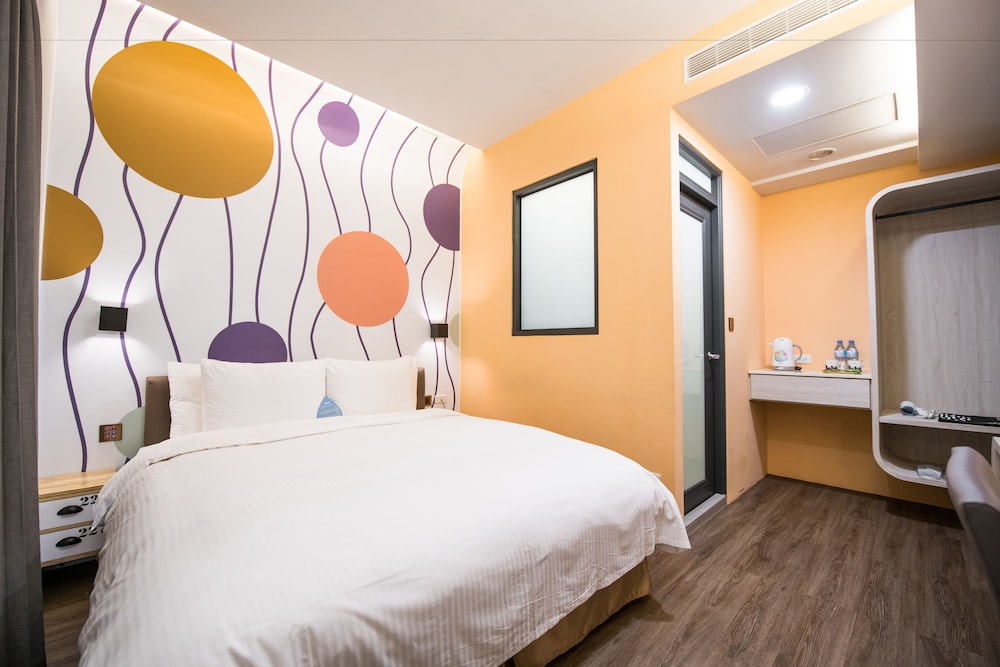 Standard Double Room, 1 Queen Bed, City View photo 3
