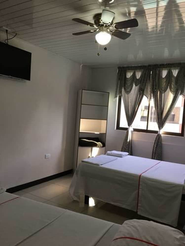 Basic Room, 2 Double Beds