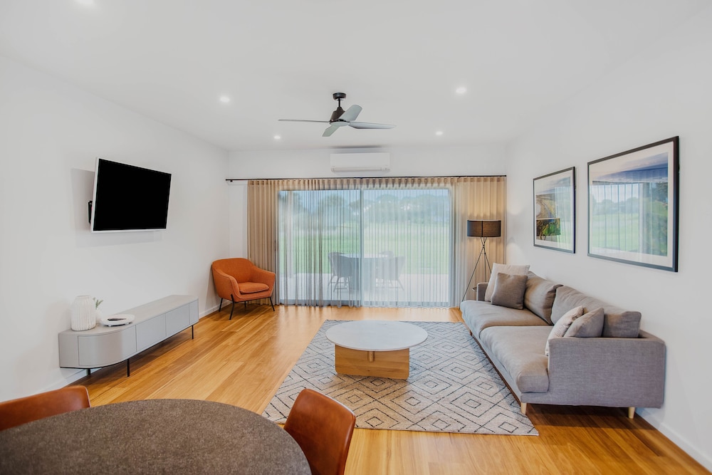 2 Bedroom Suite