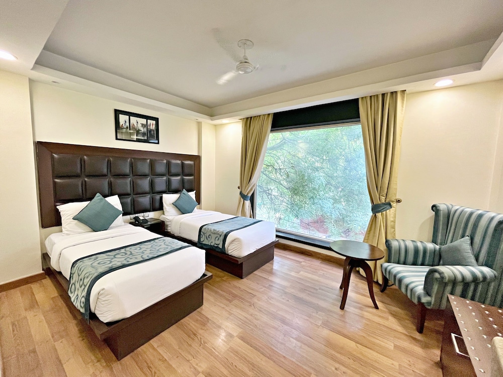 Premium Double or Twin Room photo 2