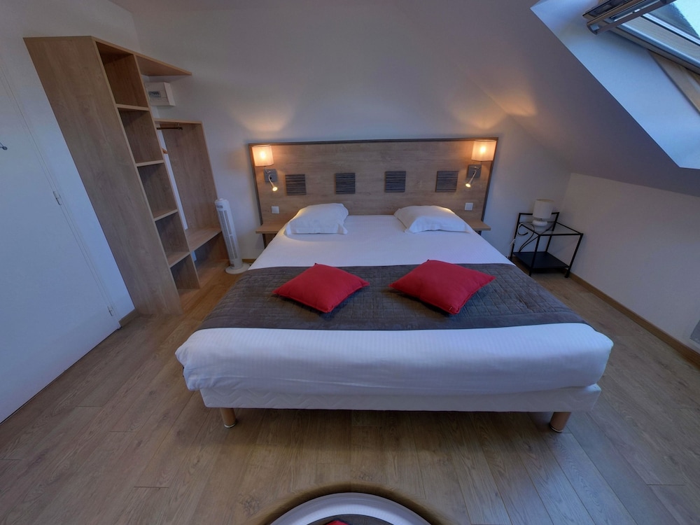 Standard Double Room - Photo 3