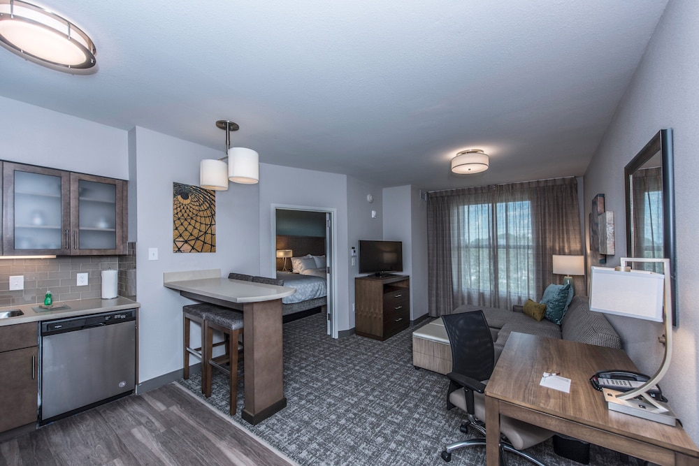 Suite, 1 Bedroom, Kitchen
