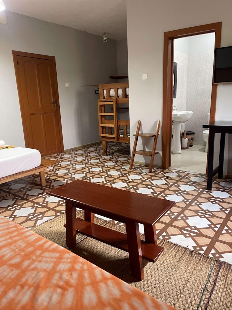 Family Room, Multiple Beds