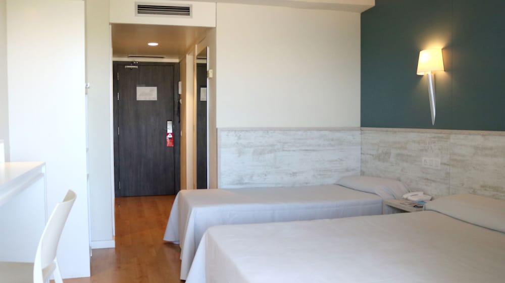 Double Room - Photo 3
