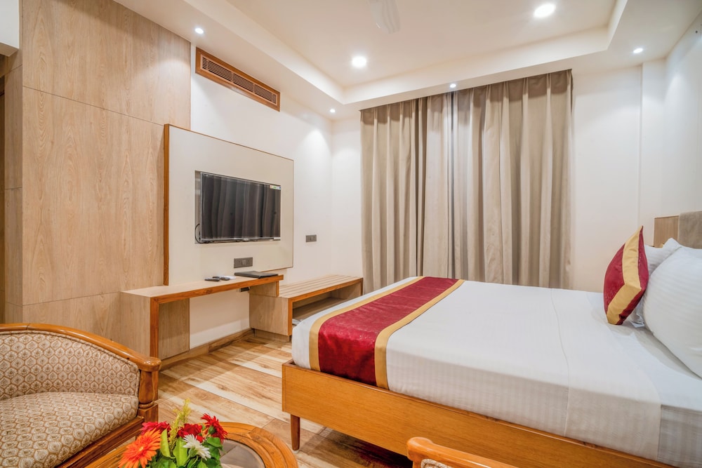 Superior Double or Twin Room photo 2