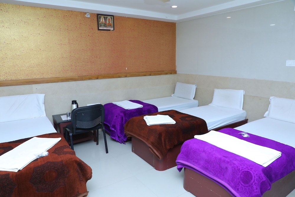 Family Room, 1 Bedroom