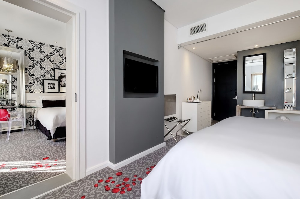 Guest Room,1 King Bed ,Non-smoking - Photo 7