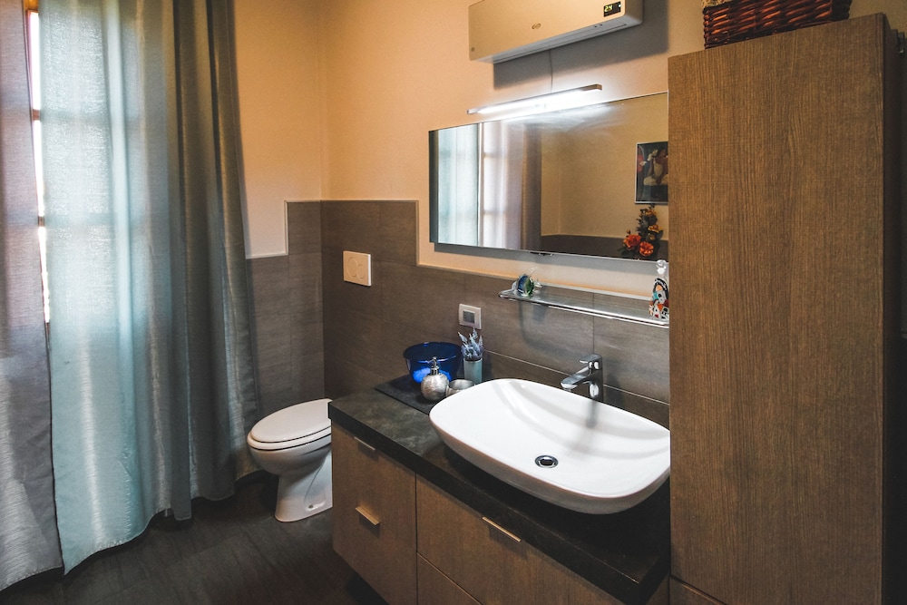 Superior Triple Room, Shared Bathroom, Garden View photo 3