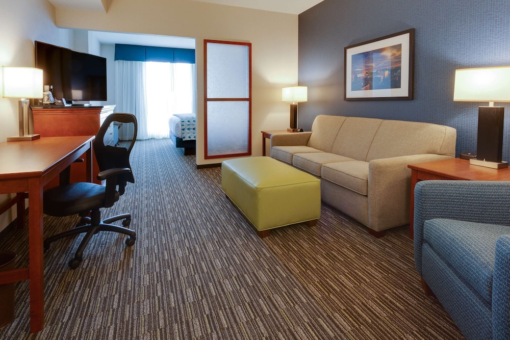 Deluxe Room, 1 King Bed with Sofa bed, Refrigerator & Microwave (Upper Floor)