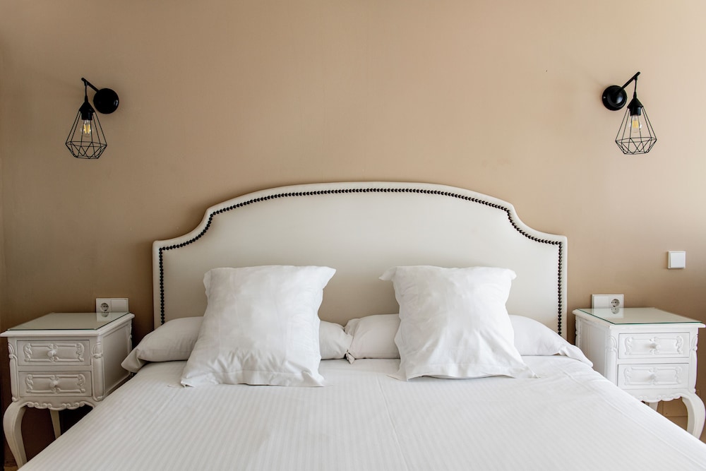 Premium Double Room, Sea View (1 Adult + 1 Child)