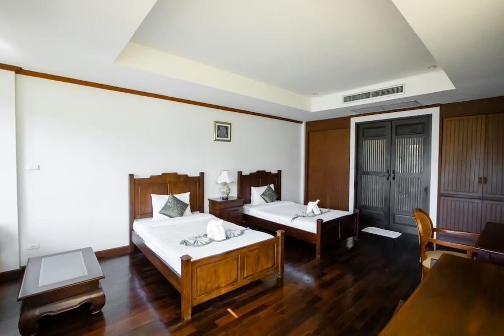 Beachfront Sea View Twin Room - Photo 15