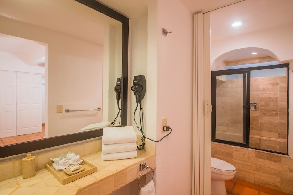 2 Bedroom Apartment Ocean Front
