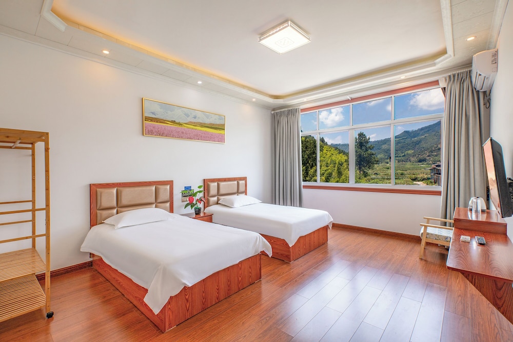 Elite Twin Room, Hill View photo 1
