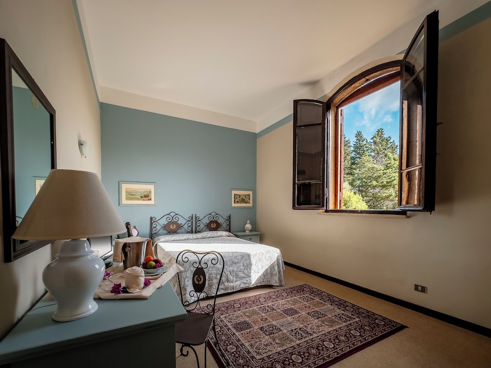 Superior Room - Photo 17