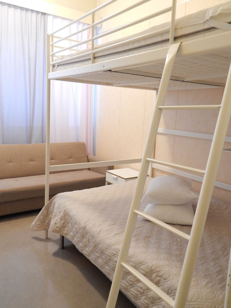 Basic Twin Room, Shared Bathroom - Photo 4