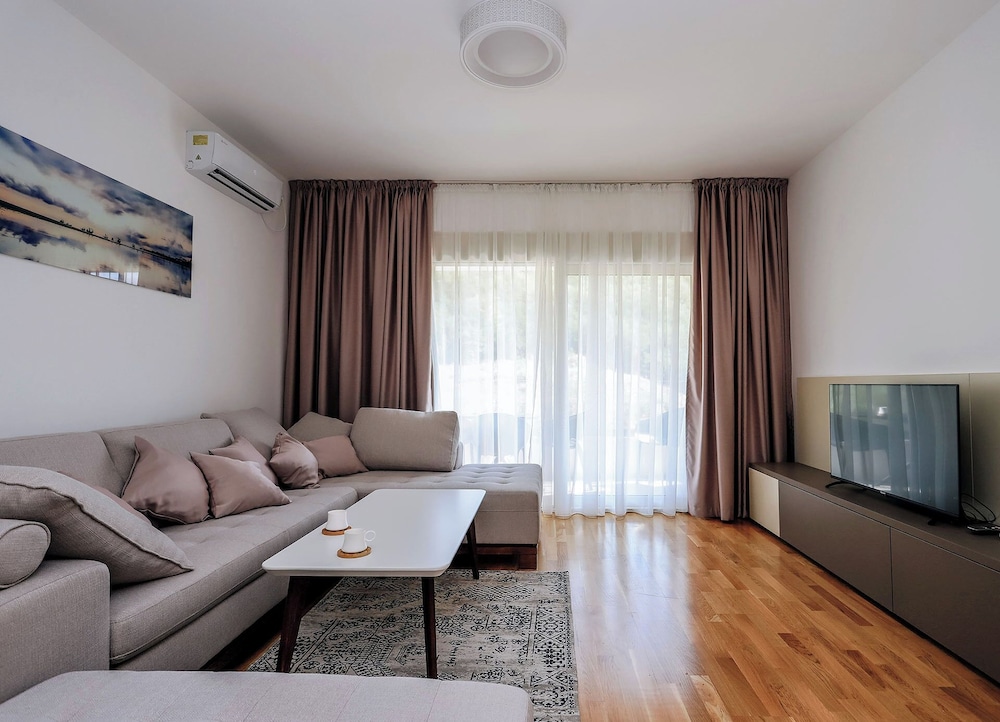 Apartment, 2 Bedrooms, City View