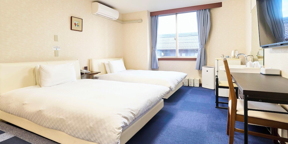 Japanese-Western style twin room S photo 2