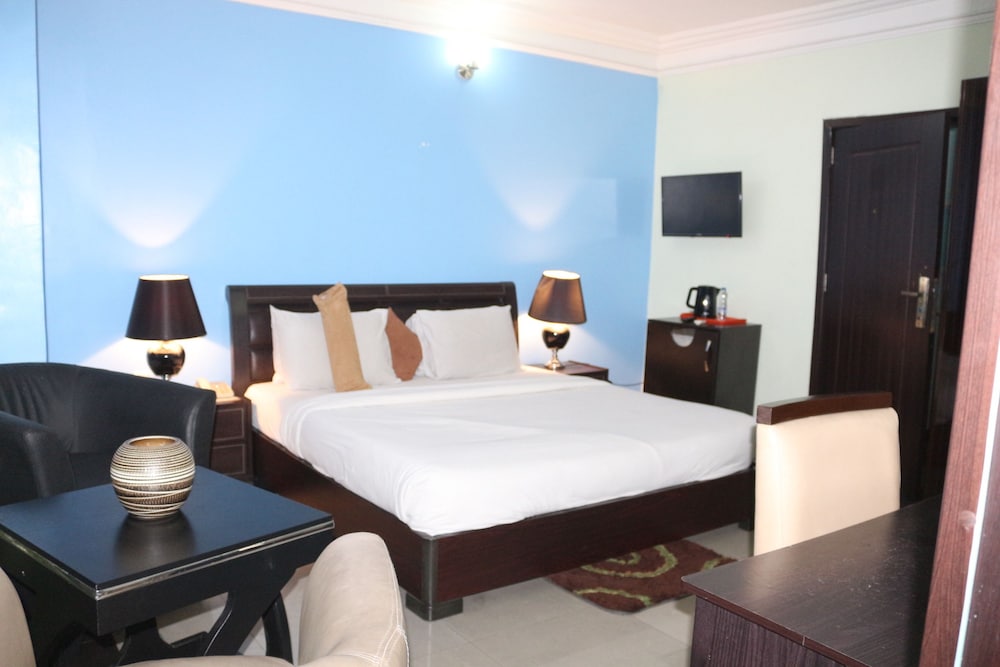 Superior Room, 1 Queen Bed, Non Smoking photo 3