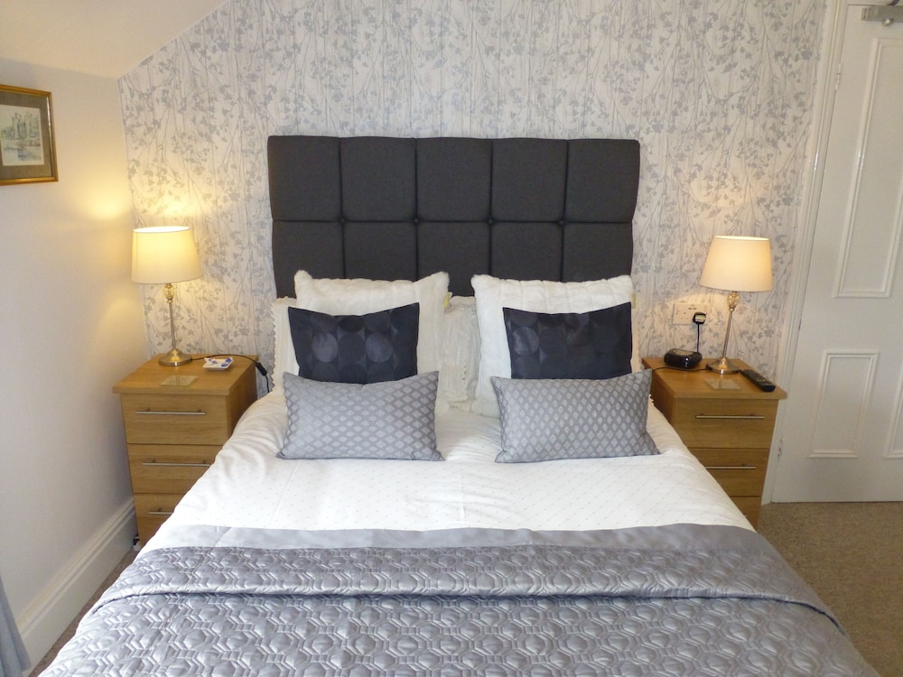 Double Room, Ensuite, Mountain View (Second Floor) photo 2