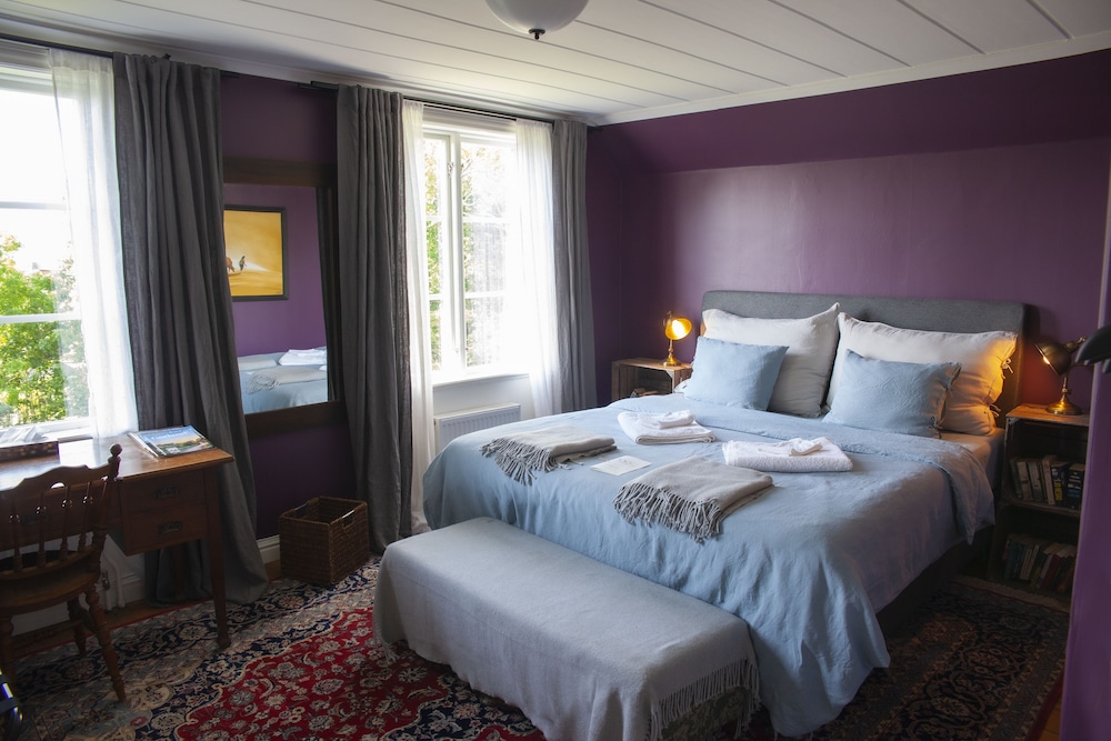 Deluxe Double or Twin Room, 1 King Bed, Private Bathroom, Garden View (Purple)