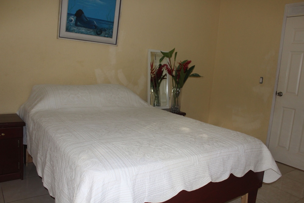 Standard Double Room, 1 Bedroom, Garden View photo 3