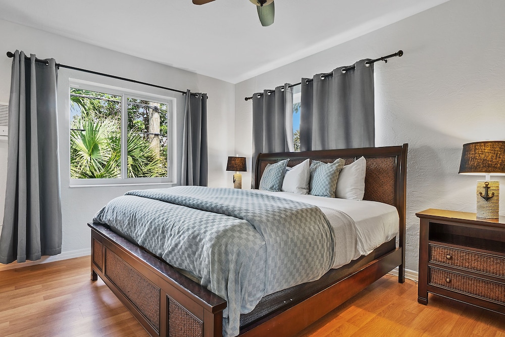 Deluxe Penthouse, Terrace, Partial Ocean View