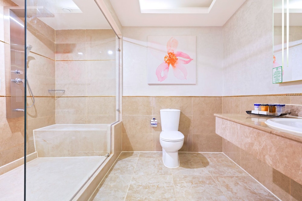 Deluxe Double or Twin Room, Pool View - Photo 4