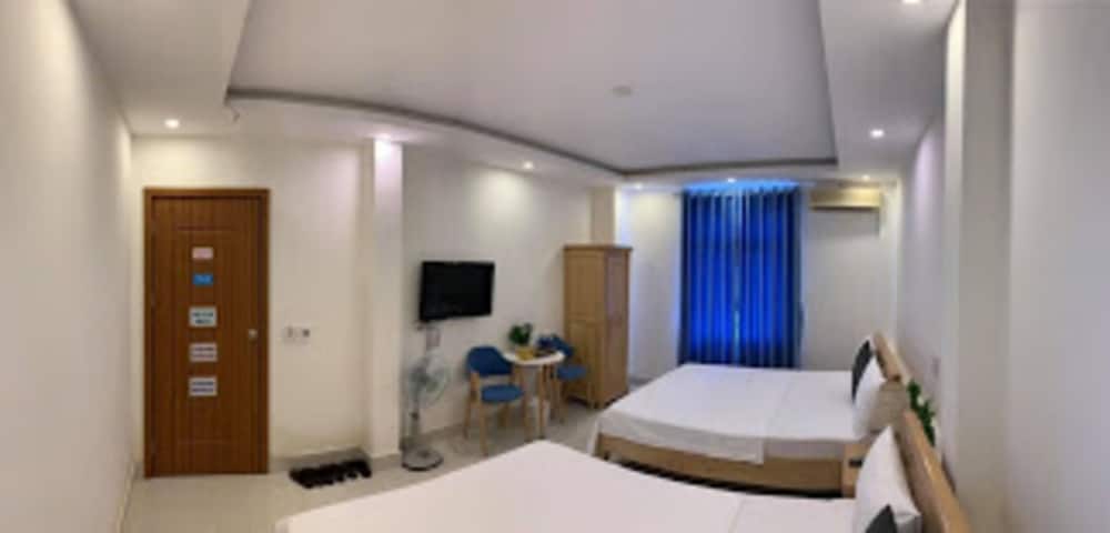 Family Room - Photo 4