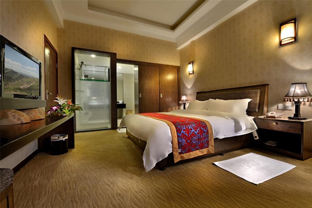 Deluxe Suite photo 3