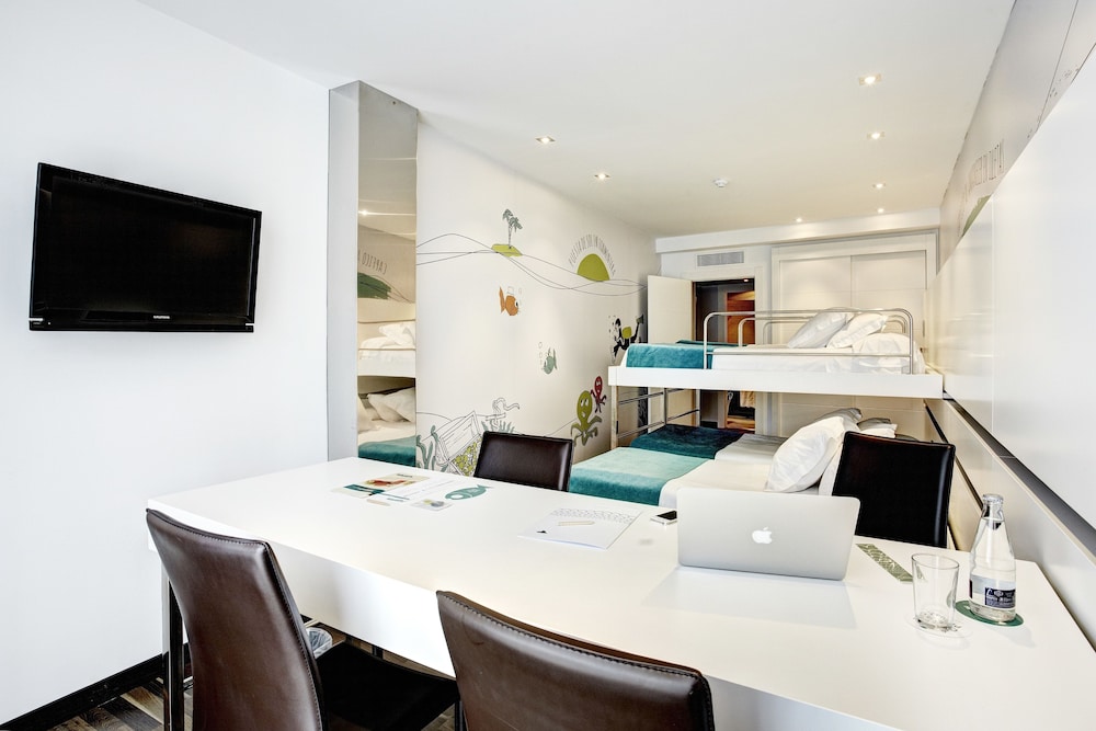 Family Room, Balcony, Sea View