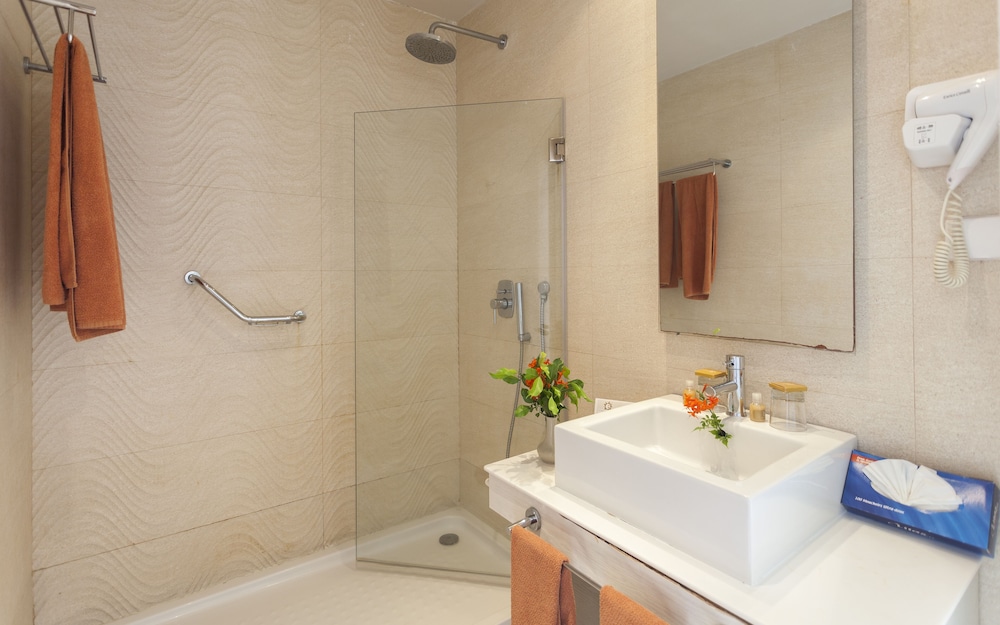 Family Triple Room, 1 Bedroom, Garden View