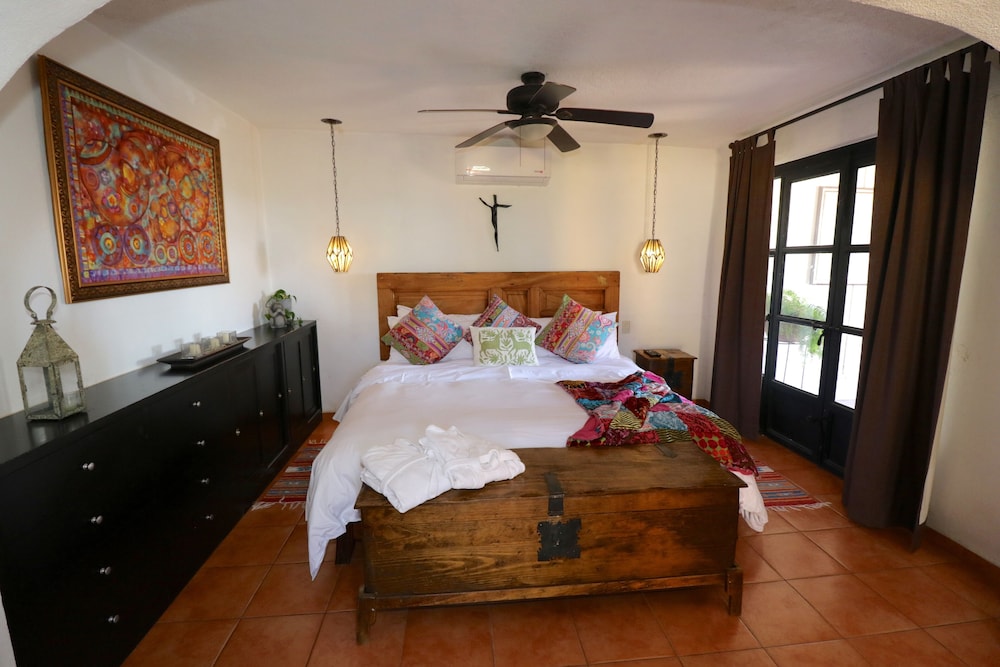 Grand Master Suite photo 3