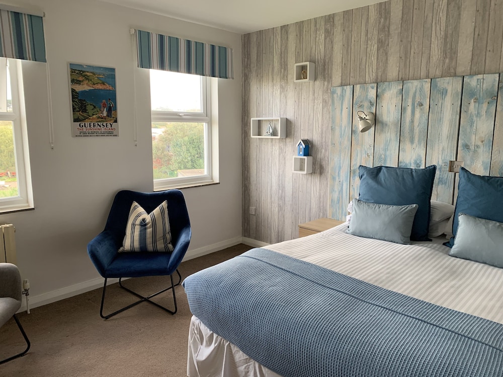 Superior Double or Twin Room, Sea View