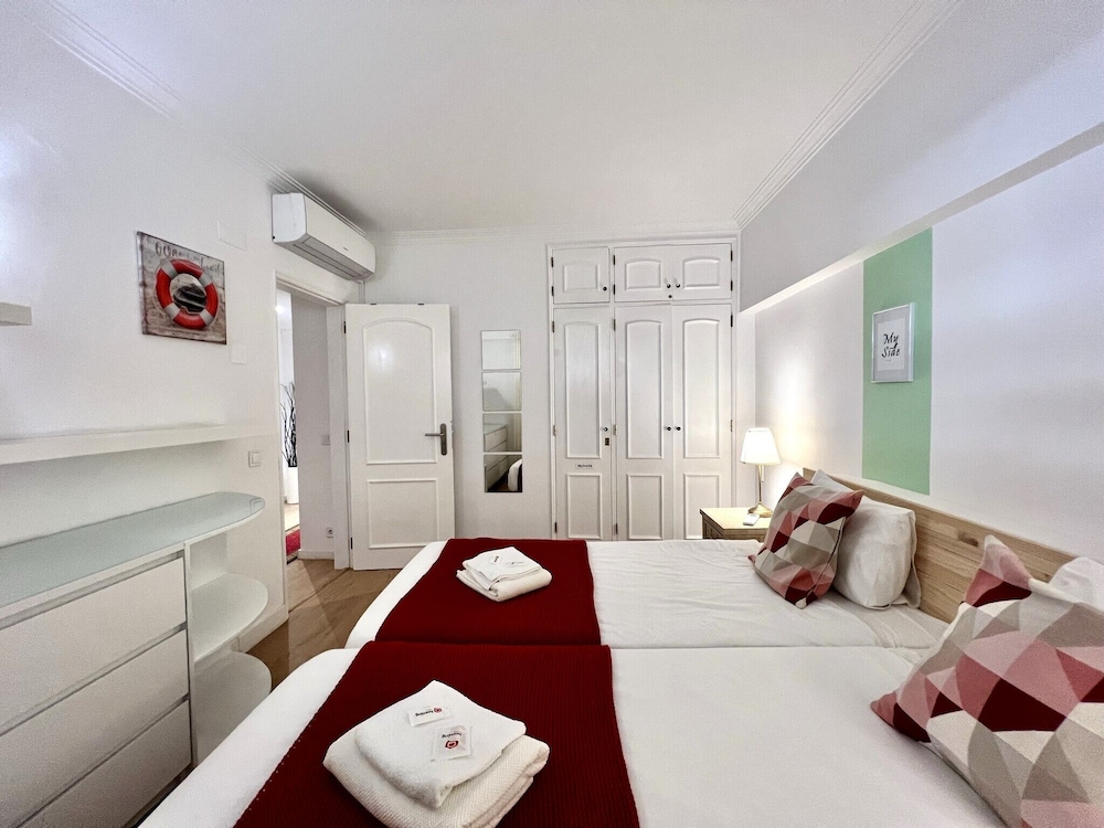 Apartment, 1 Bedroom, Pool Access photo 3