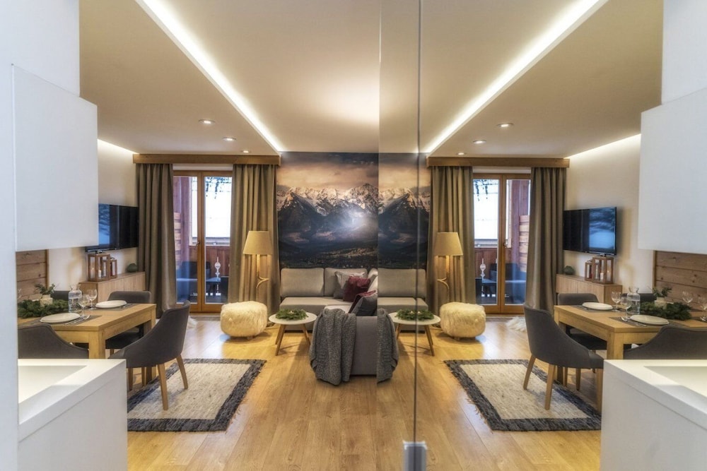 Executive Apartment (104 with SPA, Pool access)