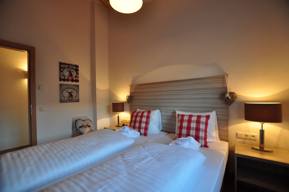 Superior Penthouse, 3 Bedrooms, Balcony, Mountain View (Excl. 215 EUR cleaning fee) photo 2