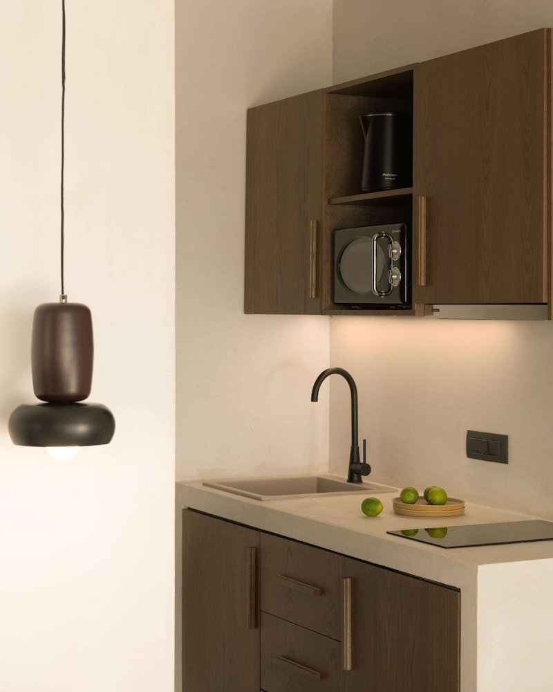 Superior Open Plan Apartment- Sea View - Photo 7