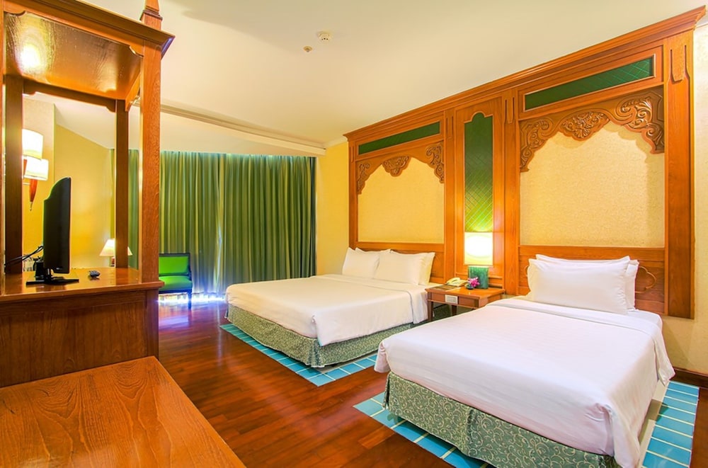 Superior Room, City View