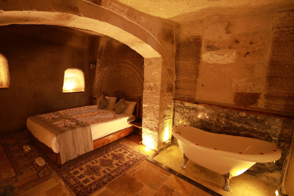 Standard Suite - Photo 10