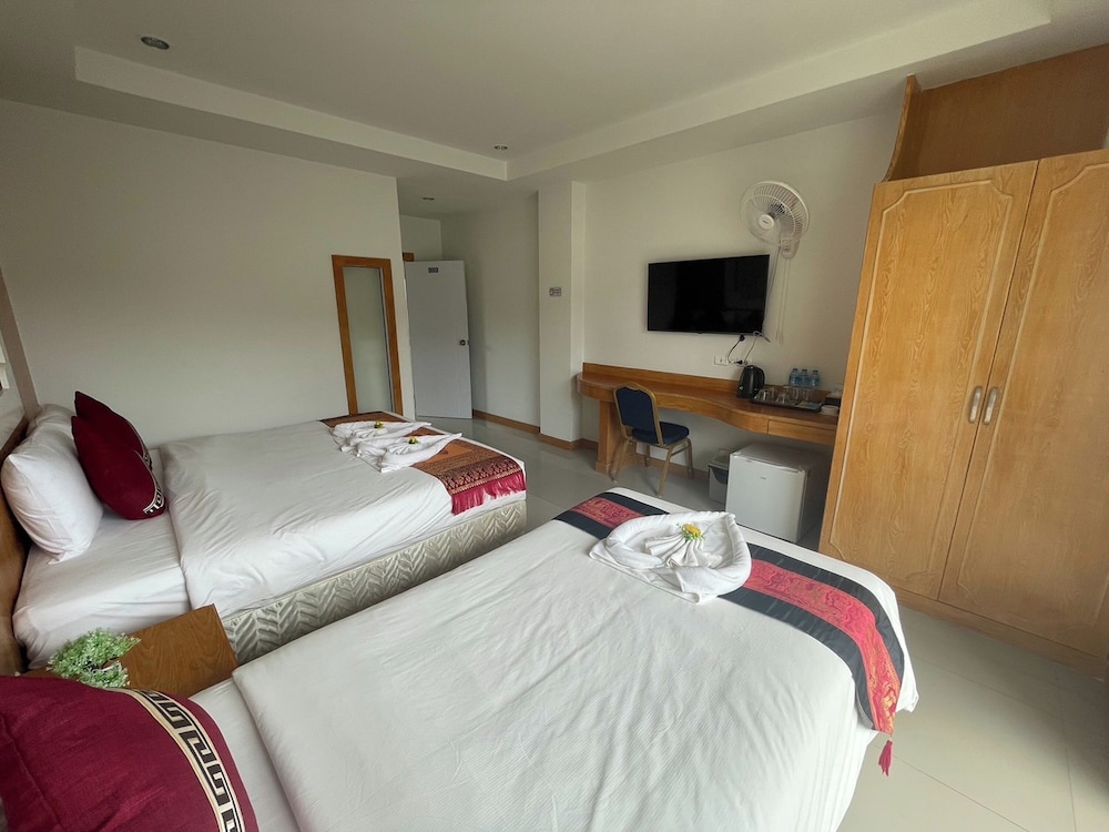Triple Room, Balcony - Photo 10