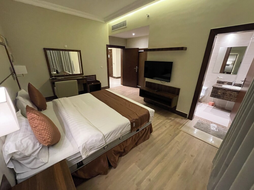 Deluxe Two Bedroom Apartment