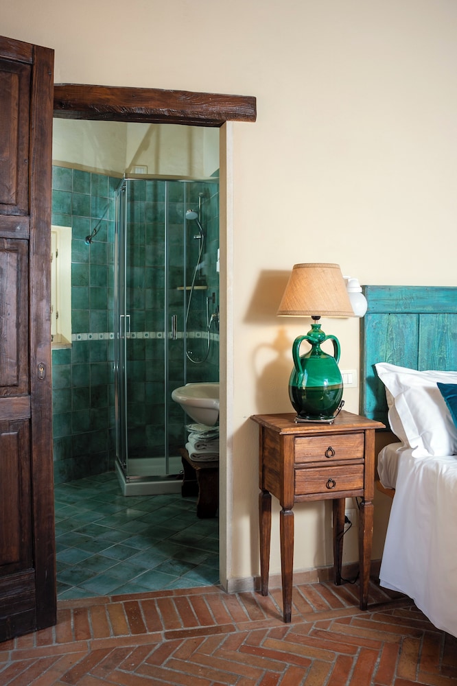Standard Double or Twin Room, City View - Photo 6