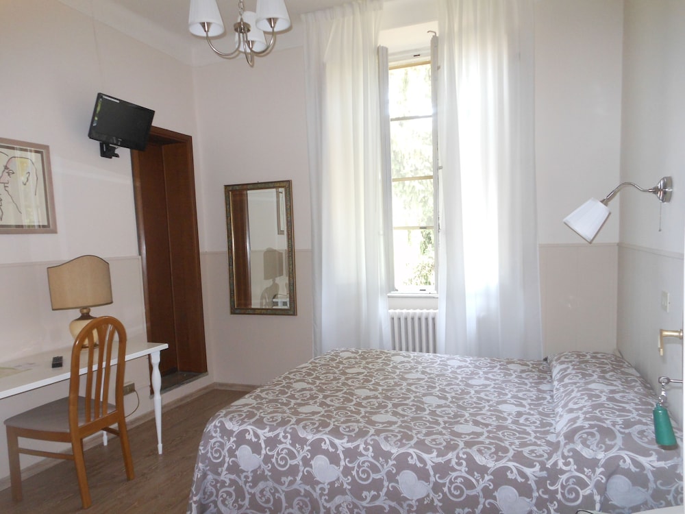 Double or Twin Room photo 1