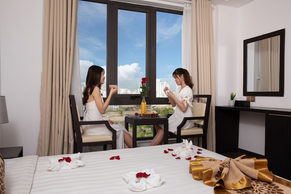 Superior Double Room, 1 King Bed, Garden View photo 3