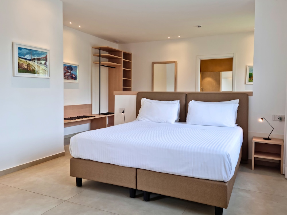 Club Room, 2 Twin Beds, Accessible (House)
