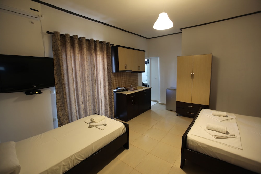 Triple Room, Balcony